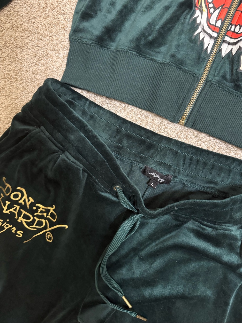 Ed Hardy Green Velvet Velour Tiger Zip Hoodie & Pant Set - Picture 6 of 11
